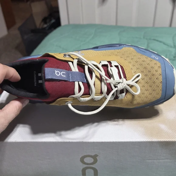 On Running Cloudtrail Shoe — Mustard, Blue, Maroon - Picture 3 of 5